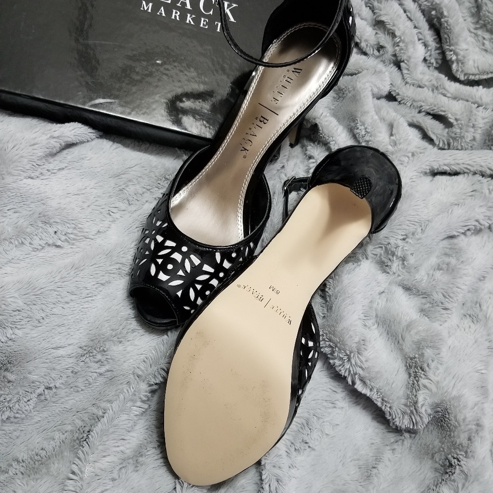 💃WHBM sleek black and white high heel shoes.💃 - Picture 3 of 6